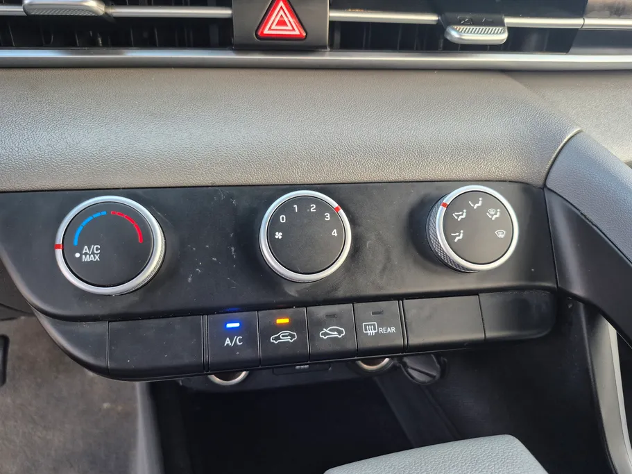 2021 Hyundai Elantra Smart 