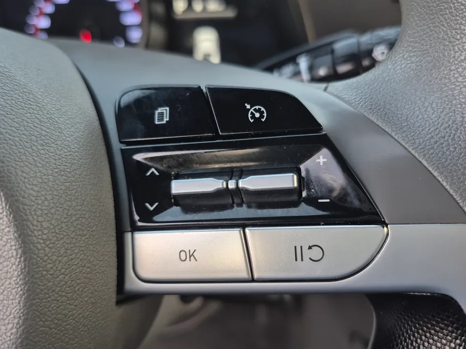2021 Hyundai Elantra Smart 