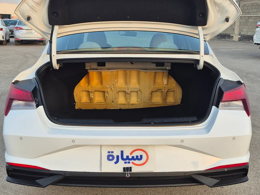 2021 Hyundai Elantra Smart 