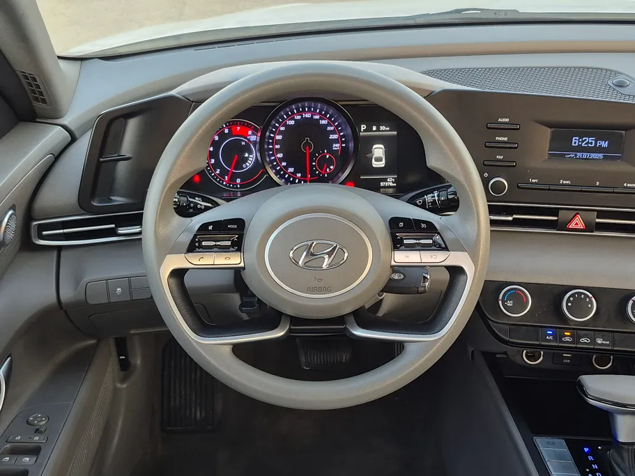 2021 Hyundai Elantra Smart 