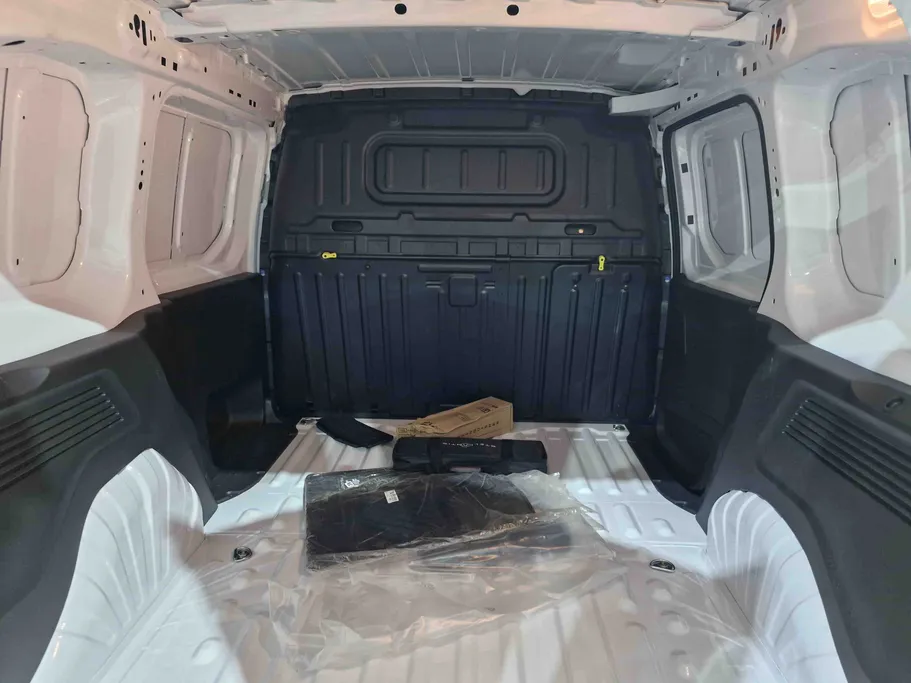 2025 Peugeot Partner Short van 