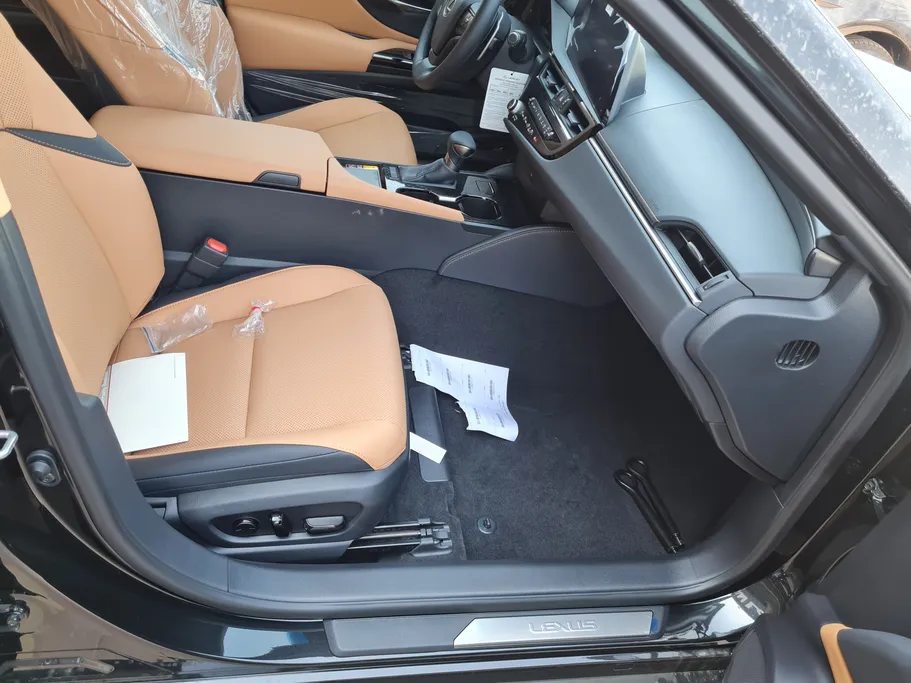 لكزس ES 250 AA Elegant 2025 