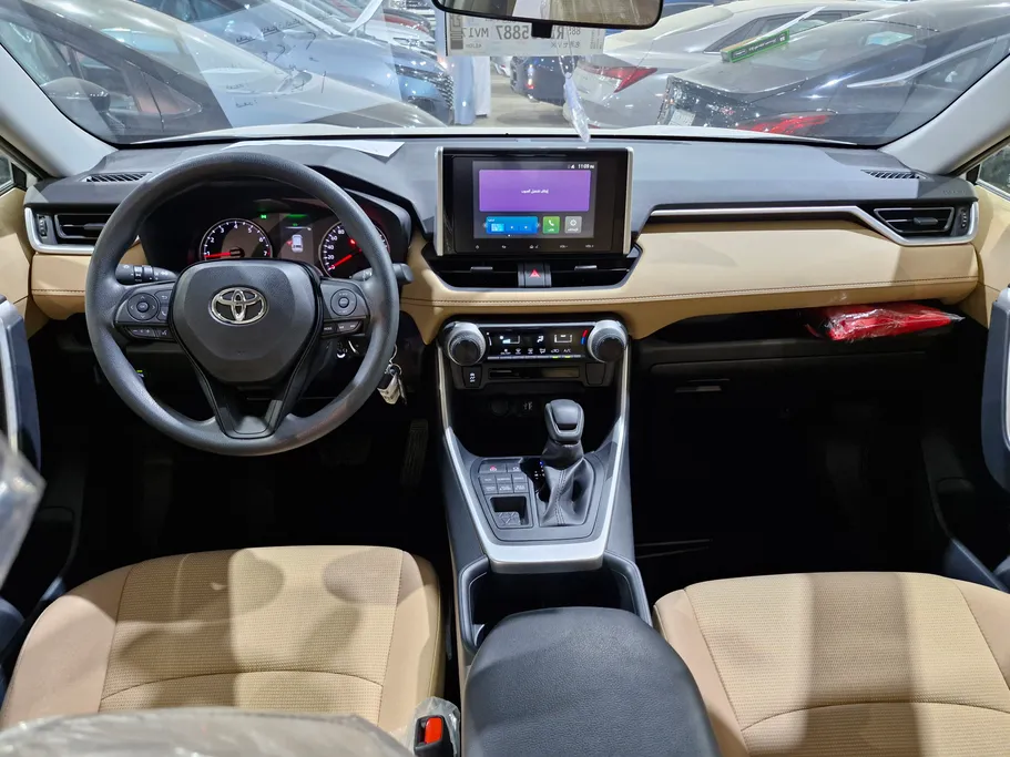 2024 Toyota RAV4 LE 