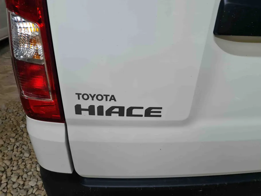 2025 Toyota Haice فان بضاعه 