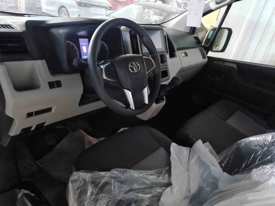 2025 Toyota Haice فان بضاعه 