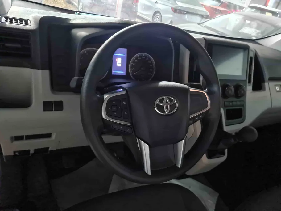 2025 Toyota Haice فان بضاعه 