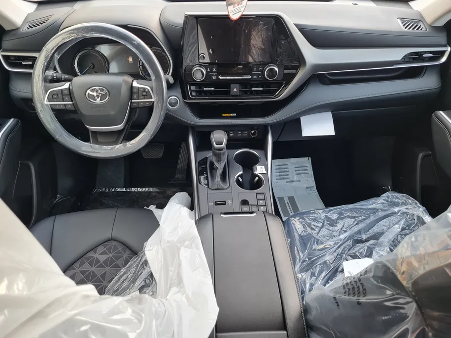 2025 Toyota Highlander GLE Black Edition	 