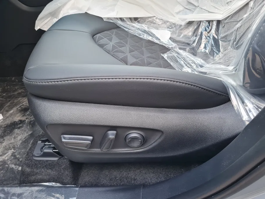 2025 Toyota Highlander GLE Black Edition	 