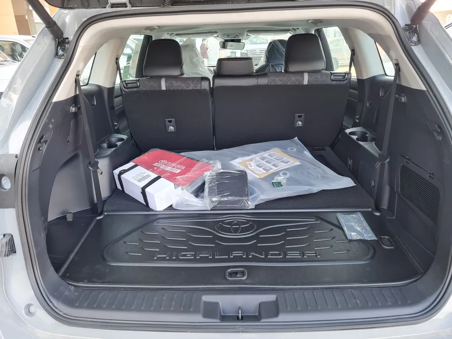 2025 Toyota Highlander GLE Black Edition	 