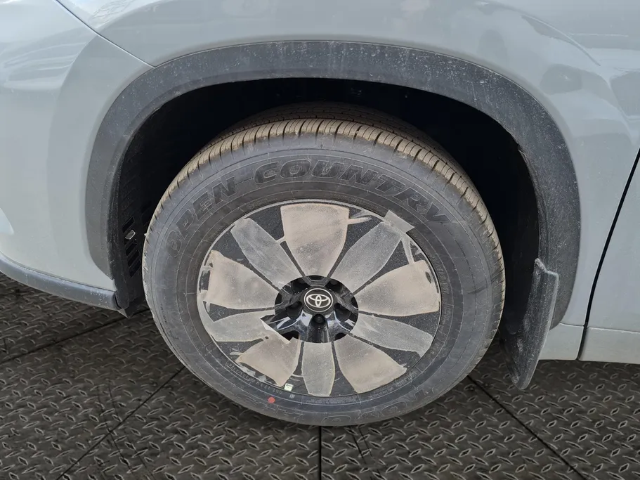 2025 Toyota Highlander GLE Black Edition	 