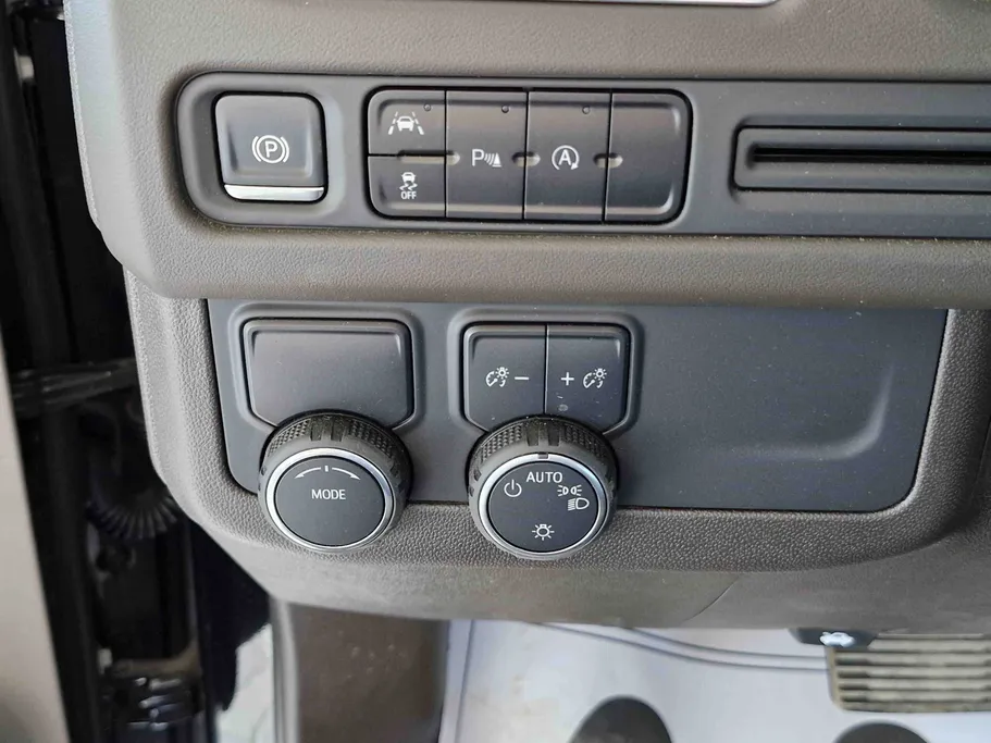 2024 Chevrolet Suburban LS 