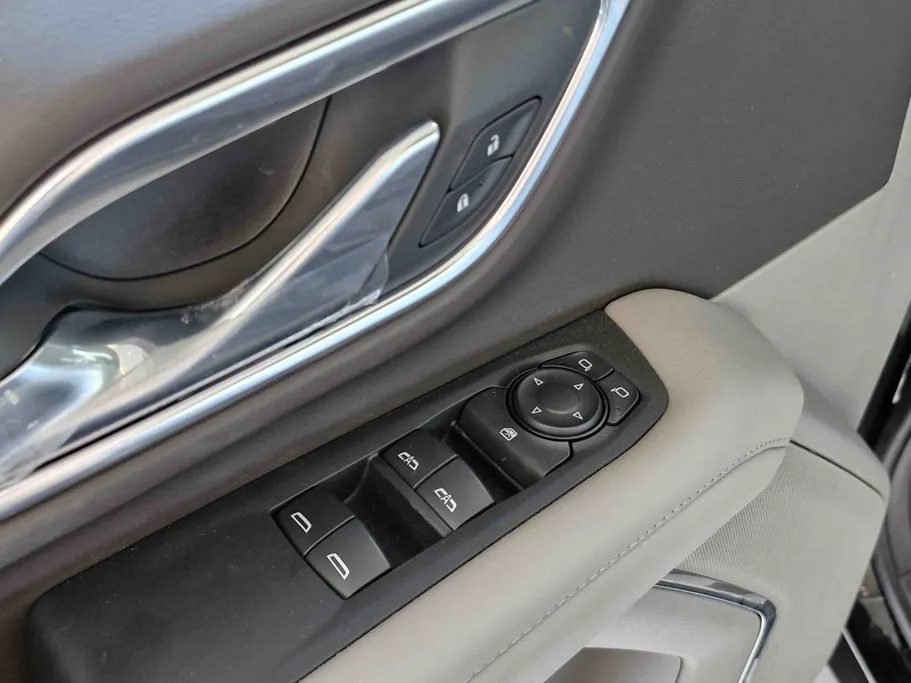2024 Chevrolet Suburban LS 