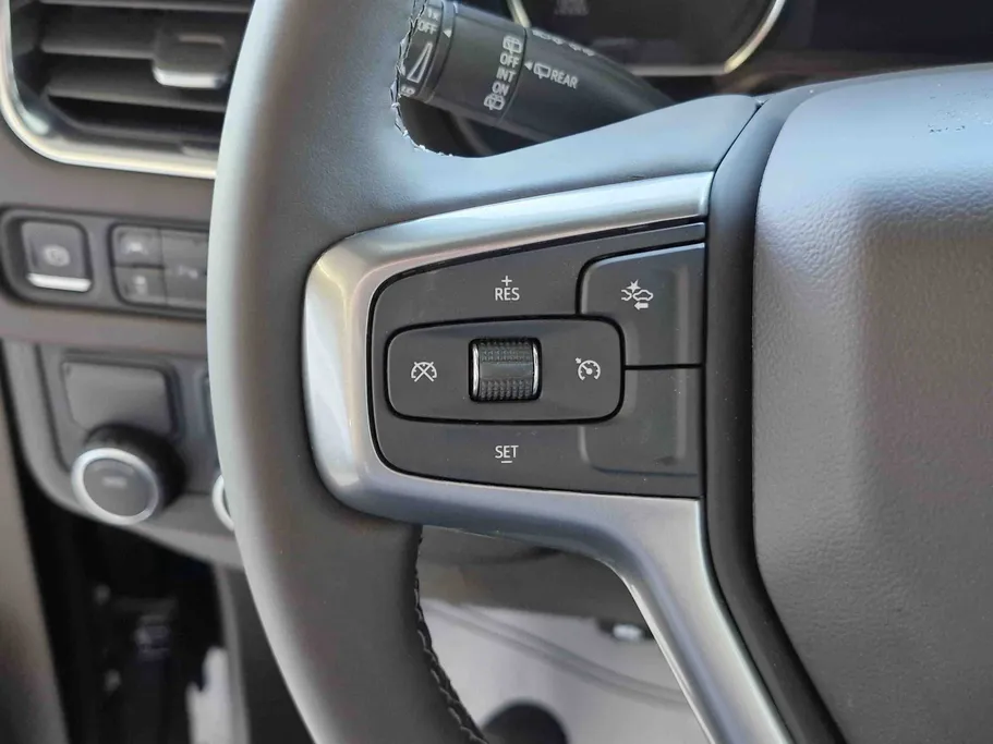 2024 Chevrolet Suburban LS 