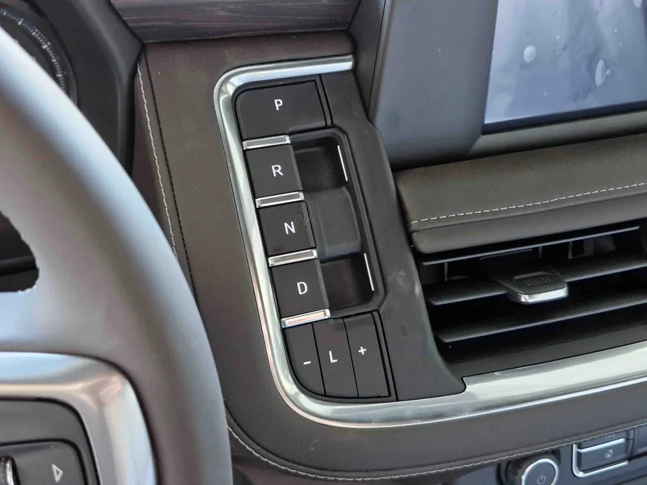 2024 Chevrolet Suburban LS 