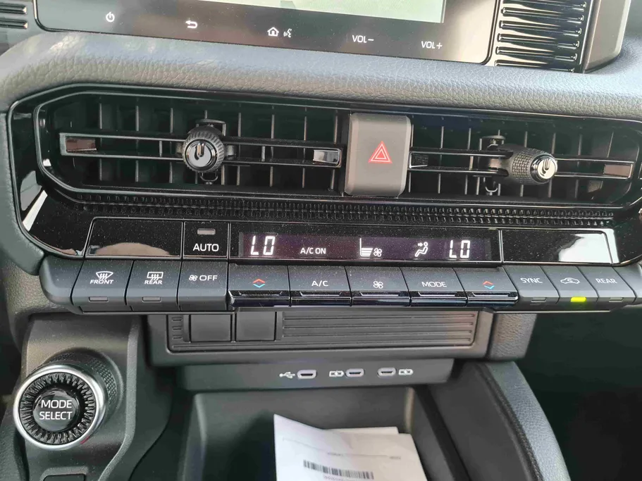 تويوتا برادو TXL1 2025 