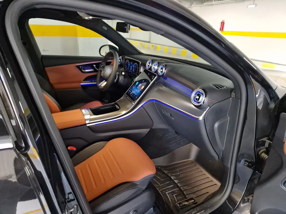 2025 Mercedes GLC 300 