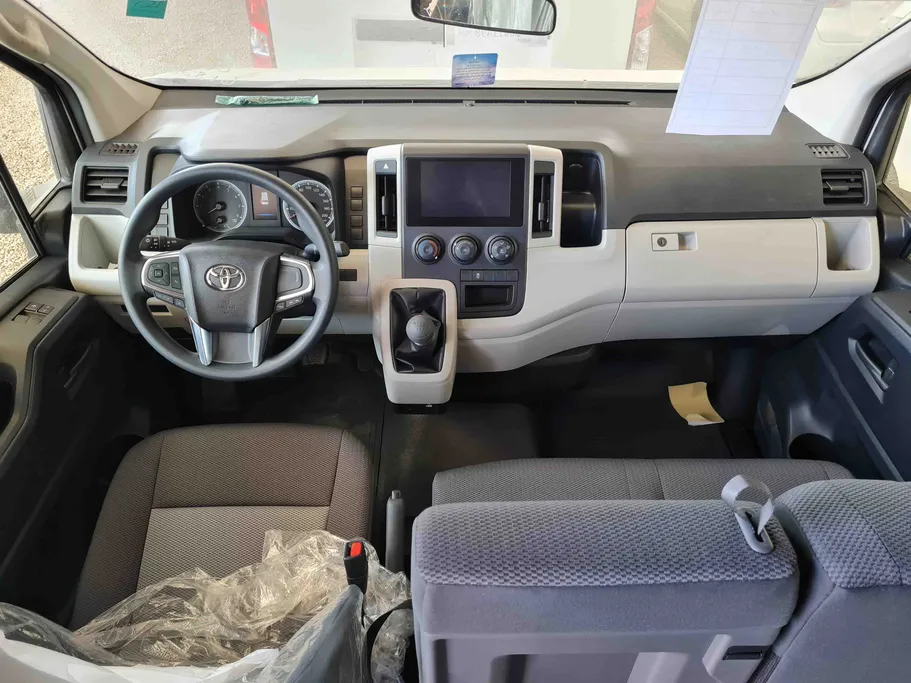2025 Toyota Haice بضاعة سقف عالي 