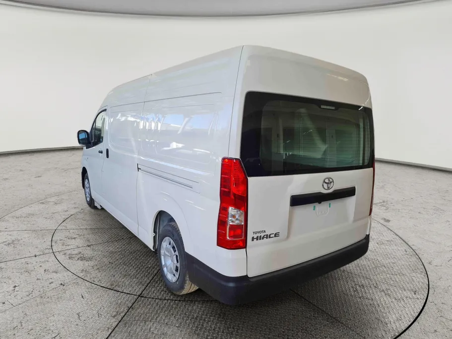 2025 Toyota Haice بضاعة سقف عالي 