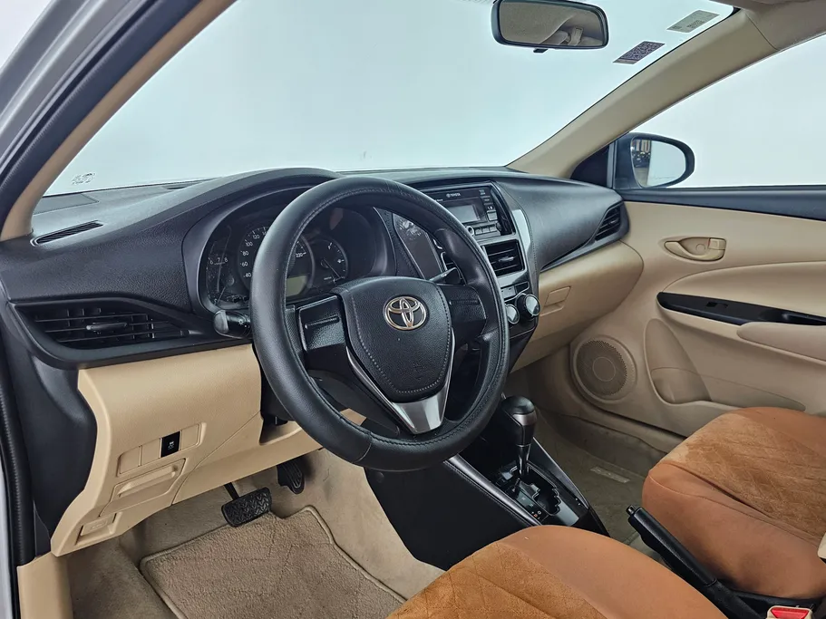 2021 Toyota Yaris  Y 