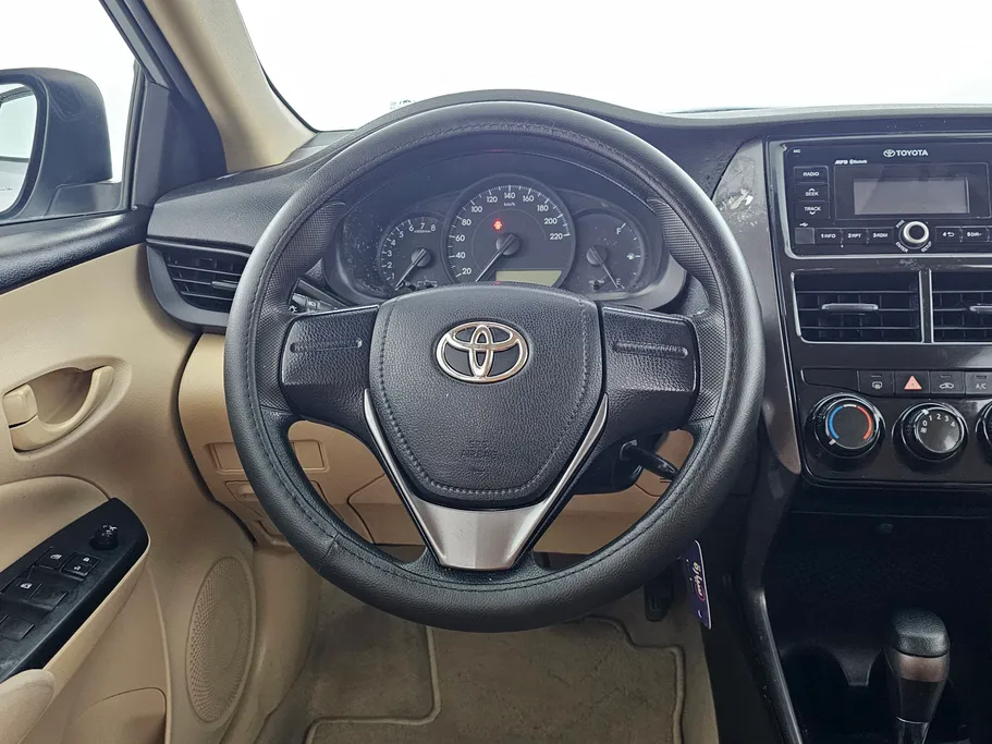 2021 Toyota Yaris  Y 