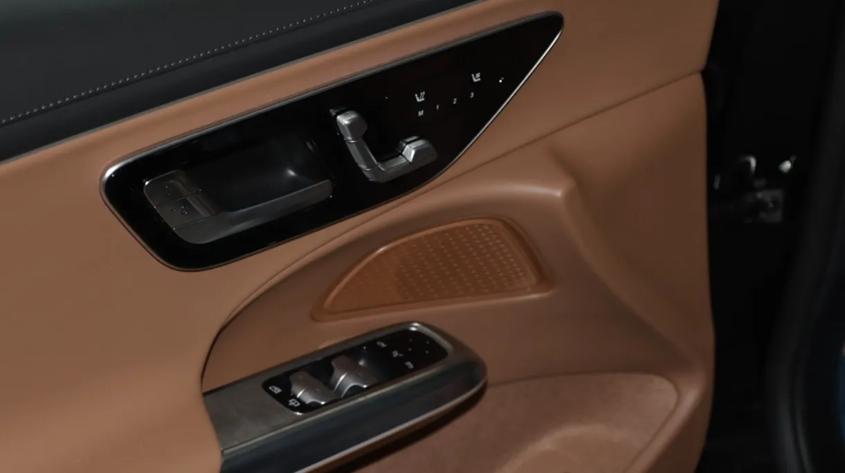 2025 Mercedes E 200 AMG 