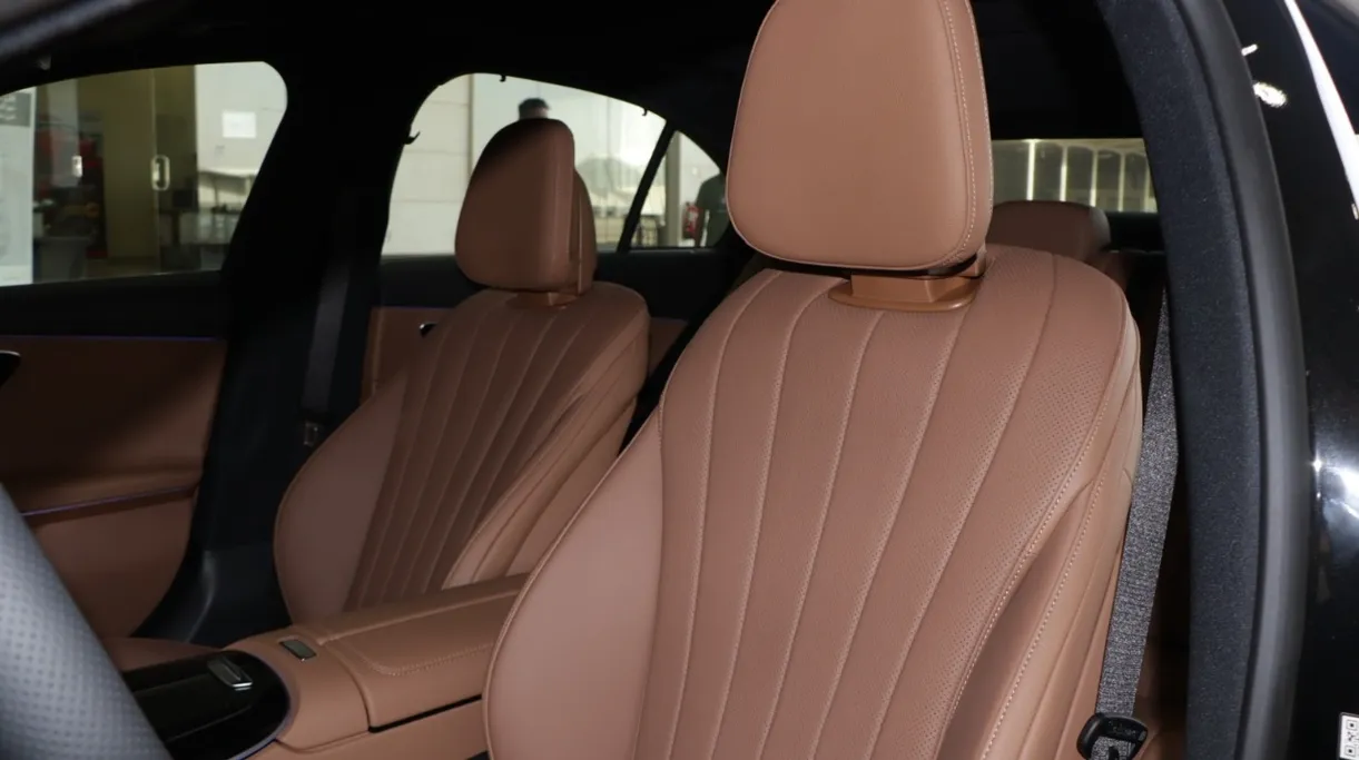 2025 Mercedes E 200 AMG 