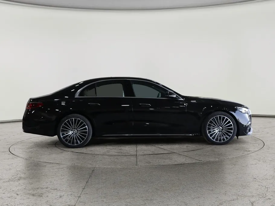 2025 Mercedes E 200 AMG 
