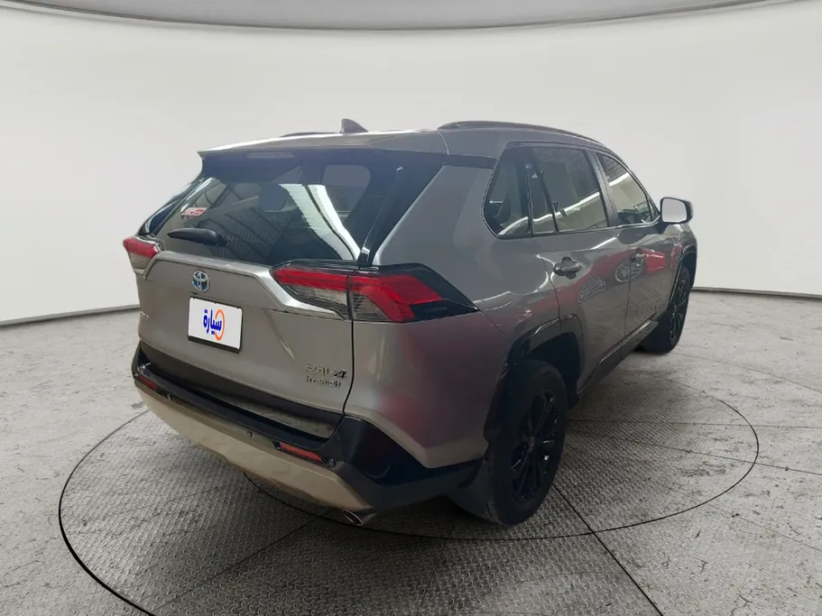 2023 Toyota RAV4 XLE HEV 