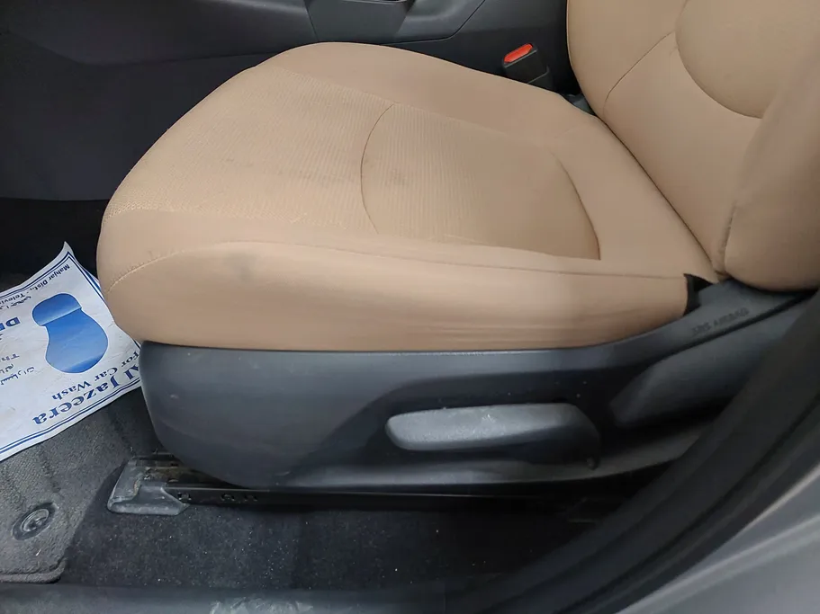 2023 Toyota RAV4 XLE HEV 