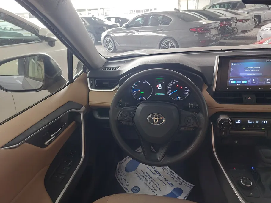 2023 Toyota RAV4 XLE HEV 
