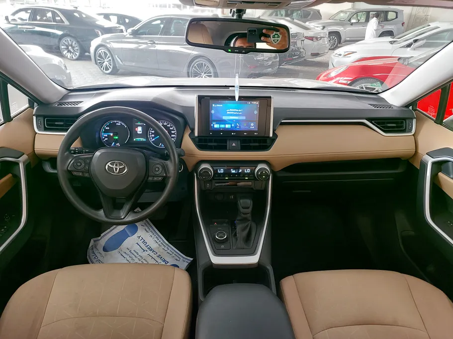 2023 Toyota RAV4 XLE HEV 