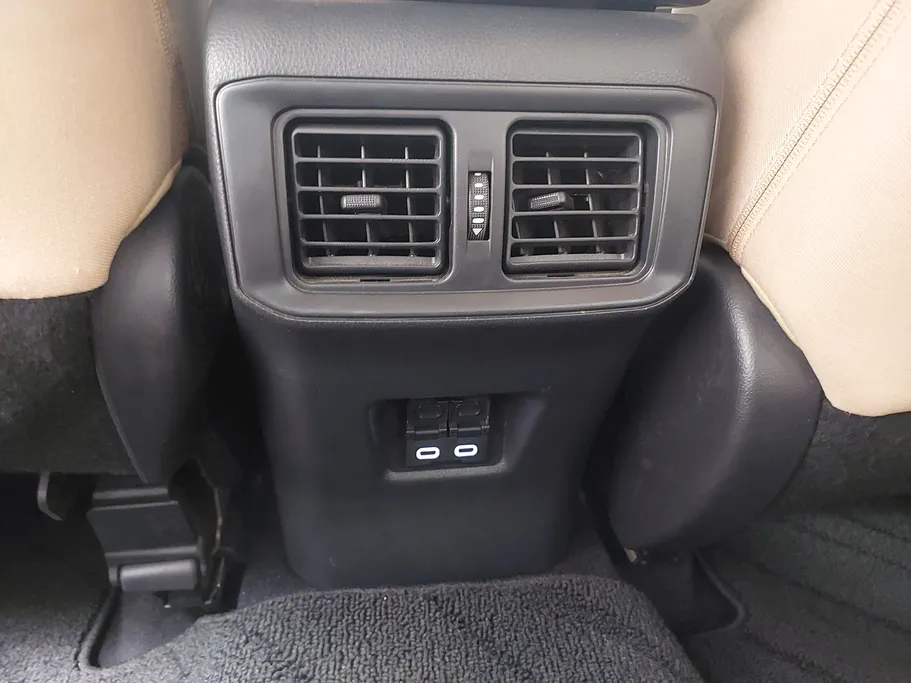 2023 Toyota RAV4 XLE HEV 