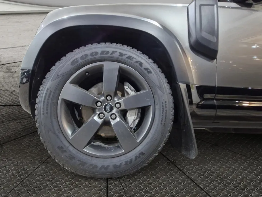 2024 Range Rover Defender 110X 