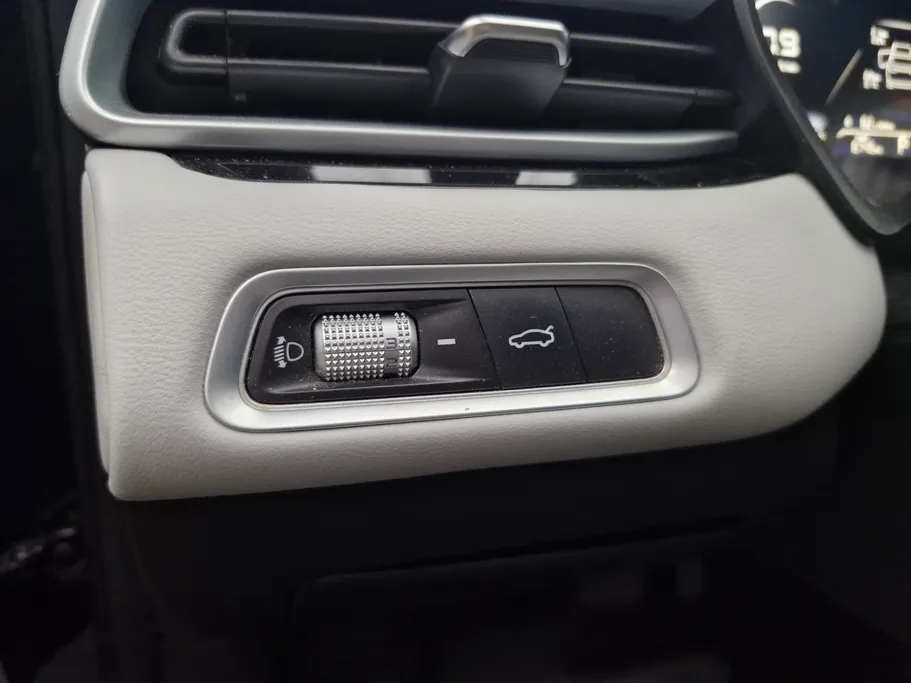 2025 Geely Emgrand GF 