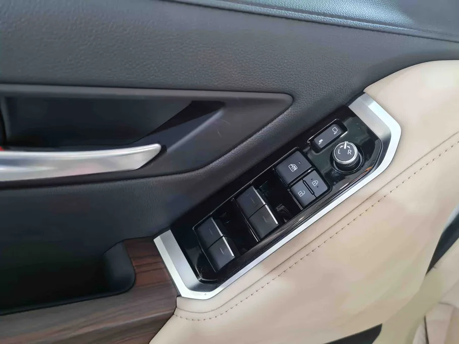 2025 Toyota Land Cruiser GXR4 DSL 