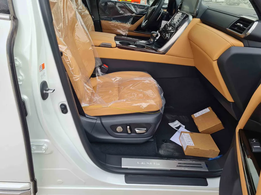 2025 Lexus LX 600 BB Elite 