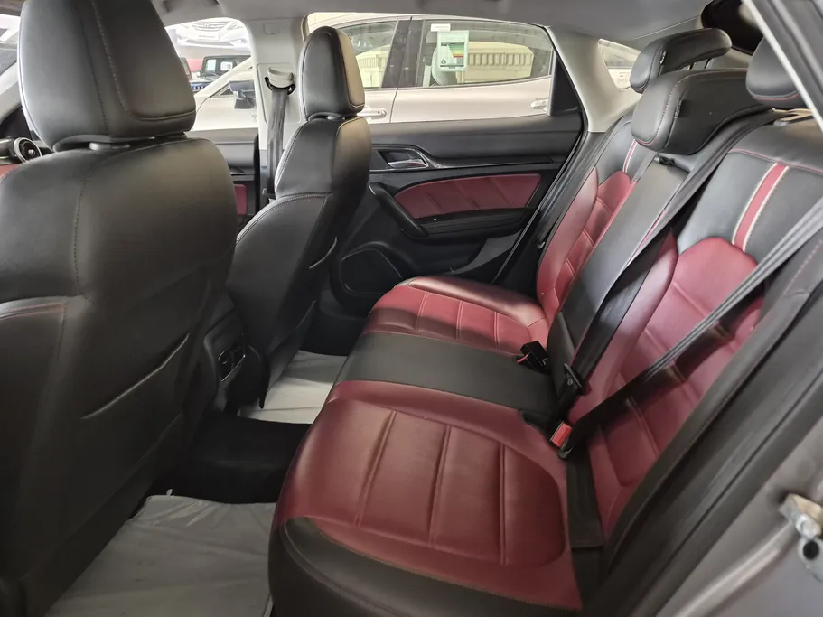 ام جي 6 LUX 2021 