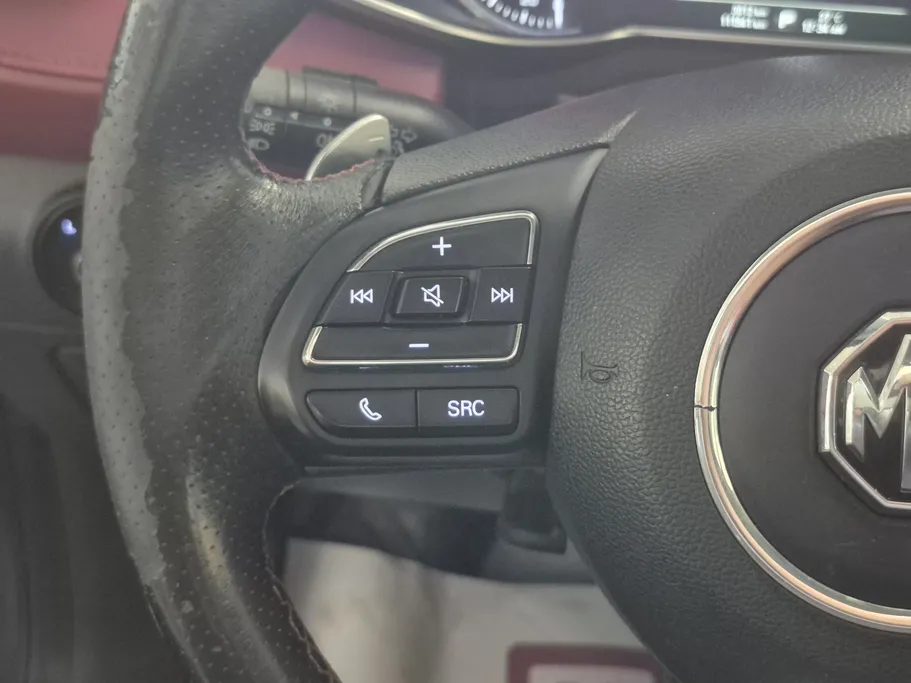 ام جي 6 LUX 2021 