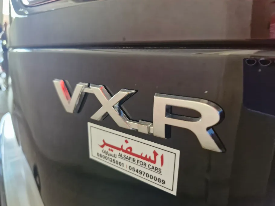 تويوتا لاندكروزر VXR 2023 