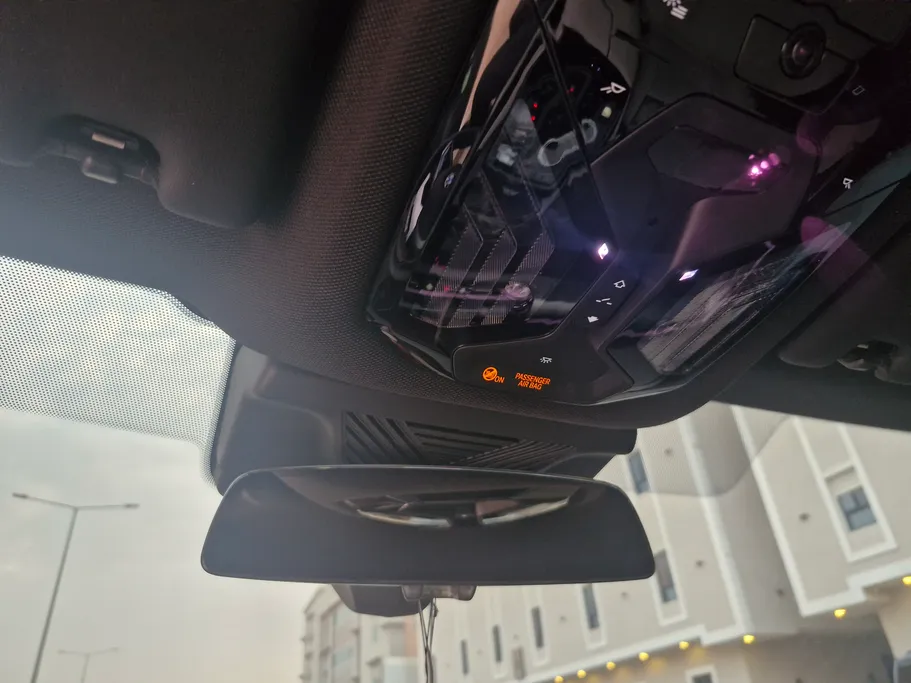 بي ام دبليو الفئة الخامسة 520i 2024 
