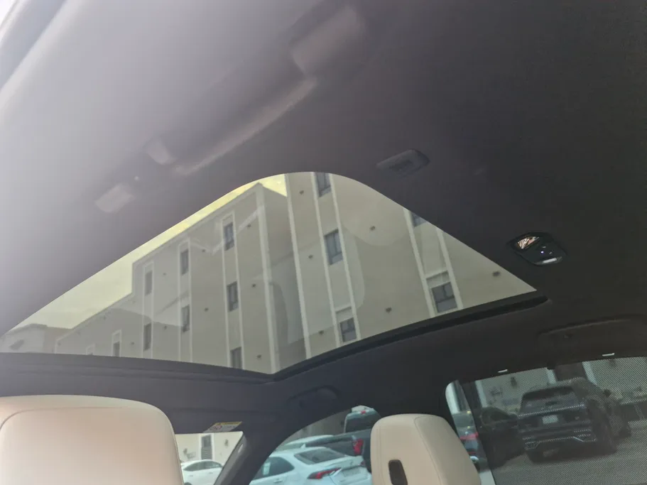 بي ام دبليو الفئة الخامسة 520i 2024 