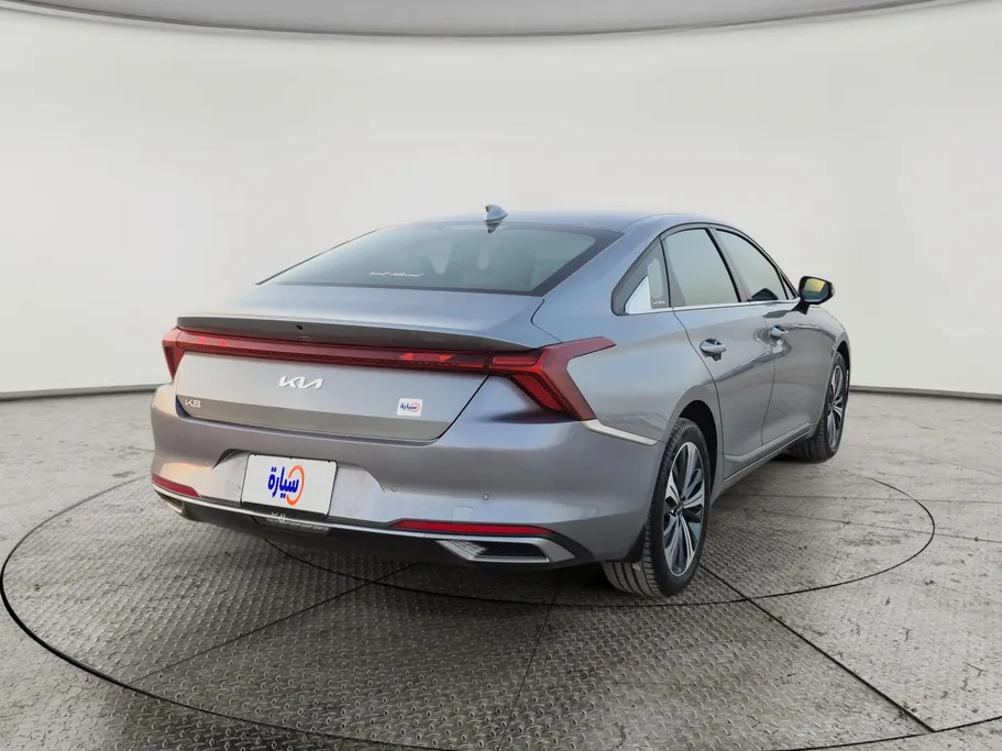 2023 Kia K8 LX 