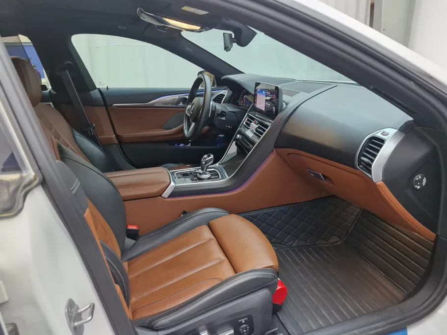 2023 BMW 8 Series 840i 