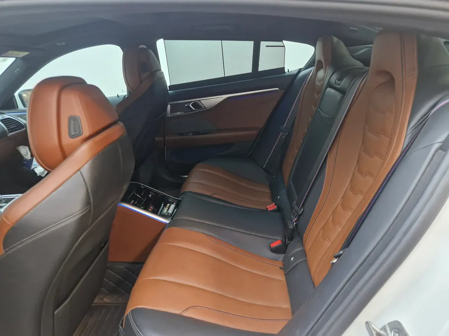 2023 BMW 8 Series 840i 