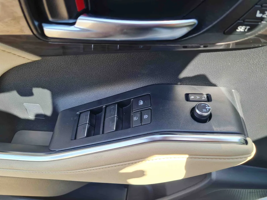 2025 Toyota Highlander Limited 