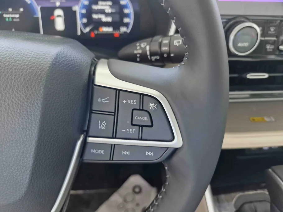 2025 Toyota Highlander Limited 