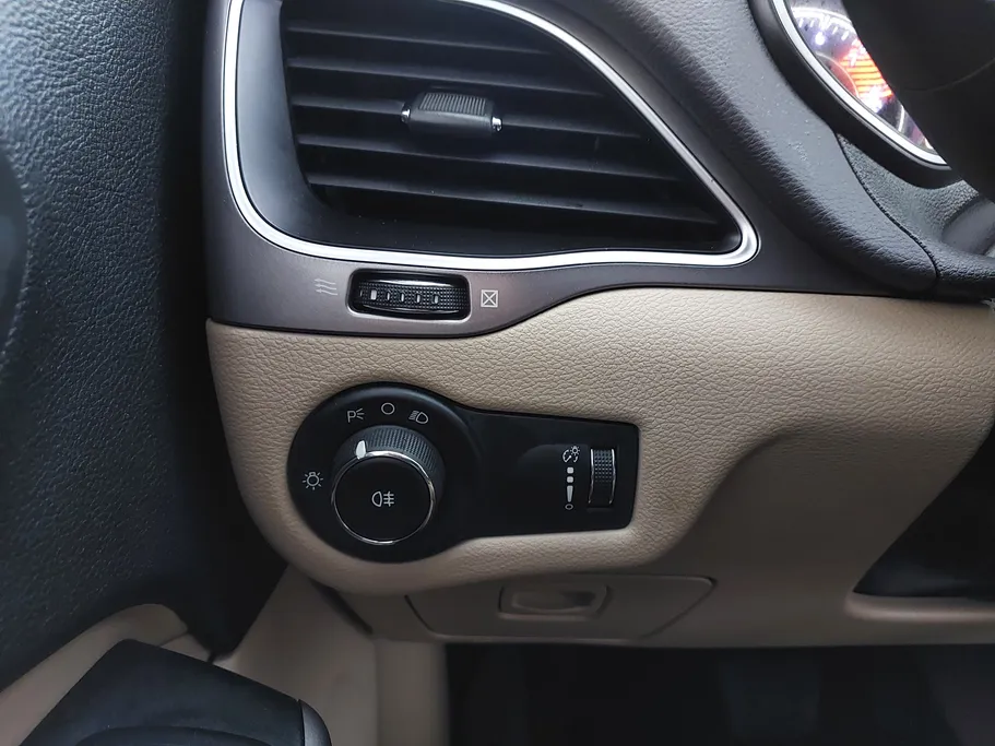 2020 Jeep Cherokee Sport 