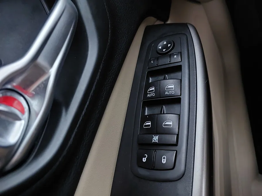 2020 Jeep Cherokee Sport 