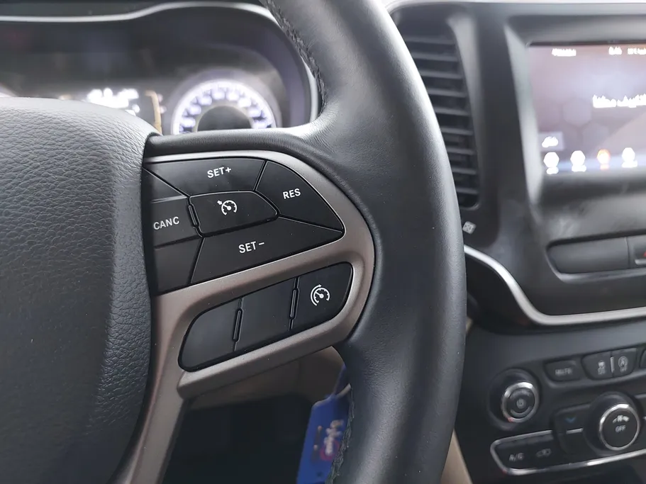 2020 Jeep Cherokee Sport 