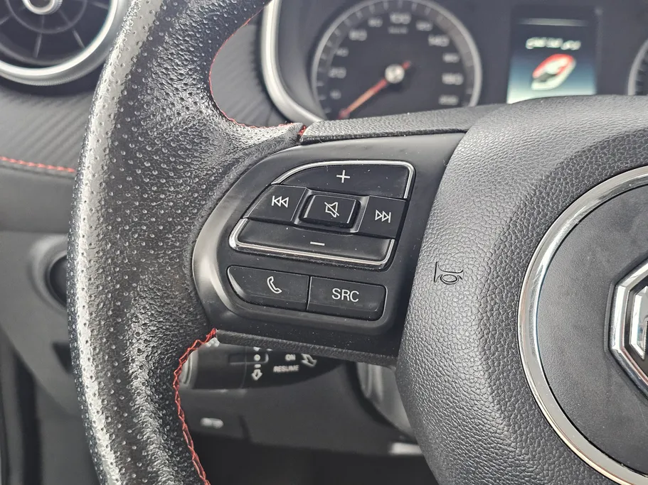 2022 MG ZS STD 